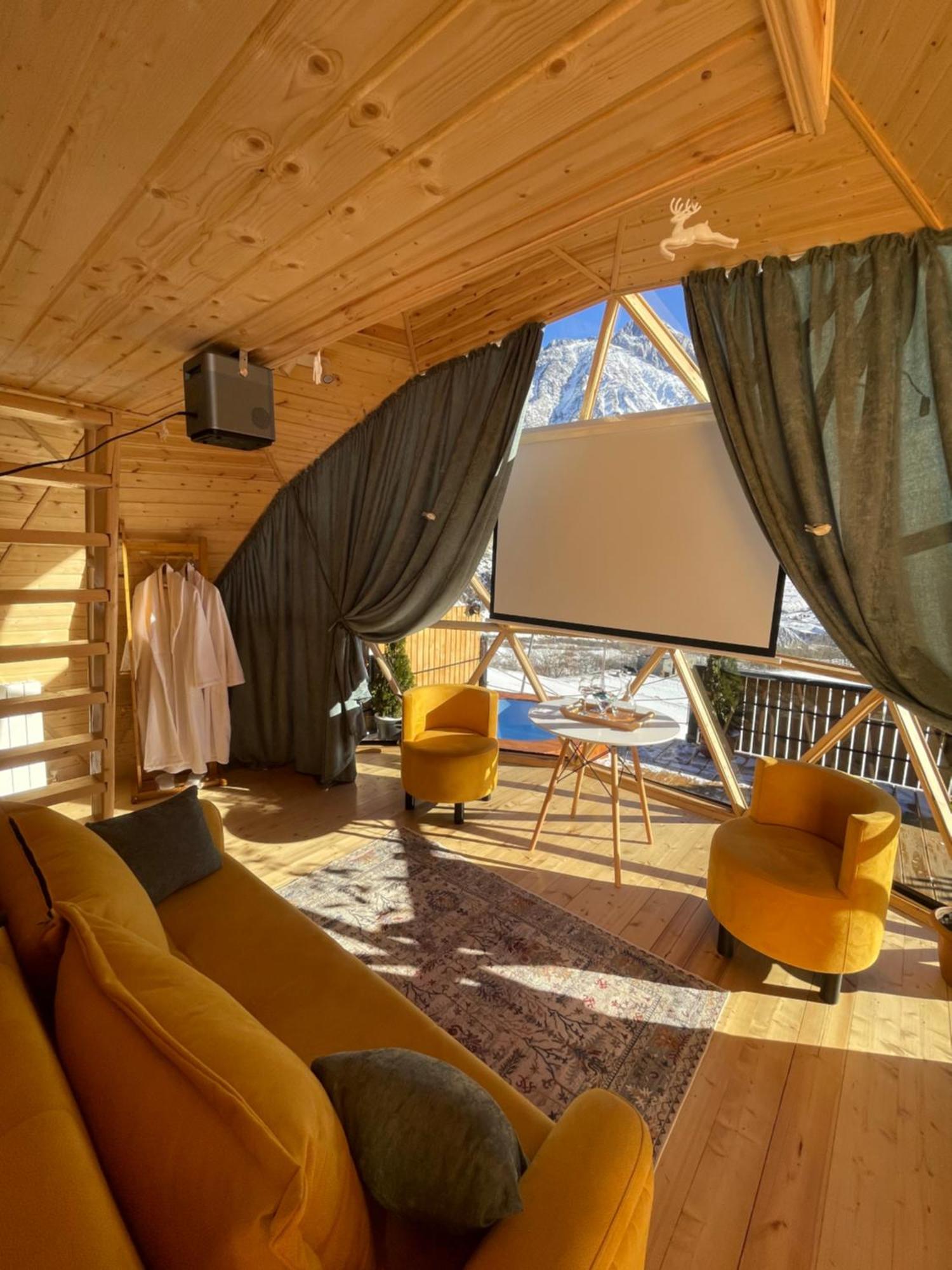 Gabua Glamping Villa Kazbegi Eksteriør billede