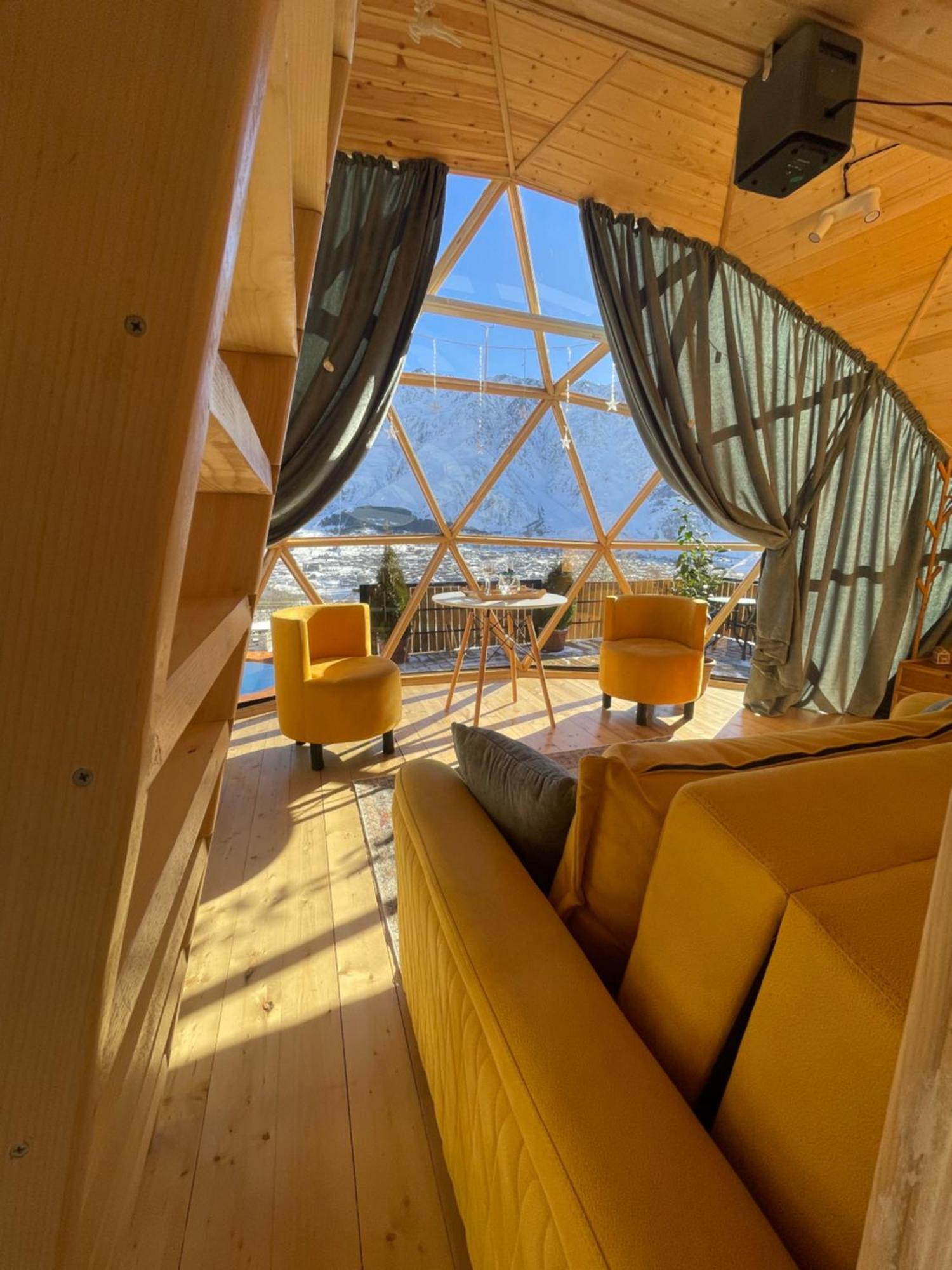 Gabua Glamping Villa Kazbegi Eksteriør billede