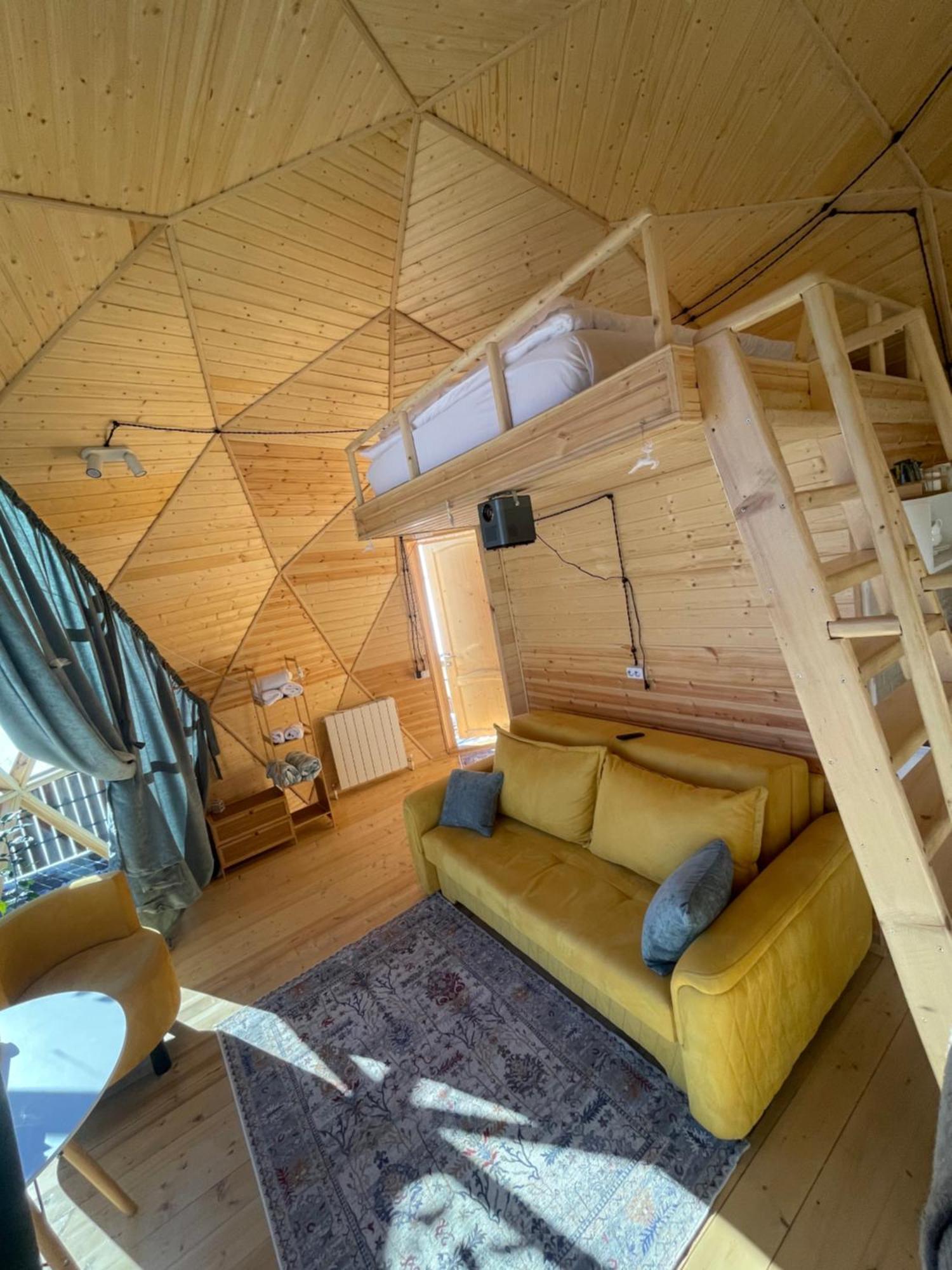 Gabua Glamping Villa Kazbegi Eksteriør billede