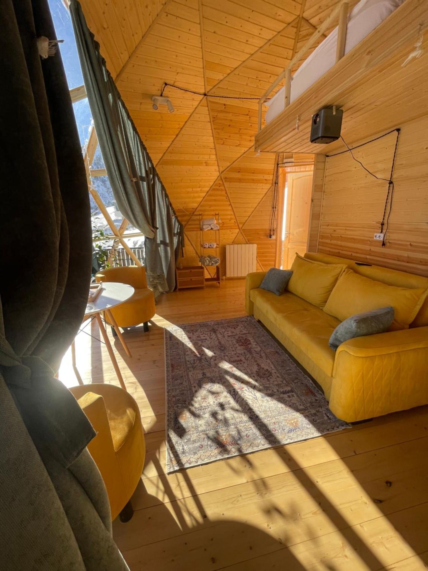 Gabua Glamping Villa Kazbegi Eksteriør billede