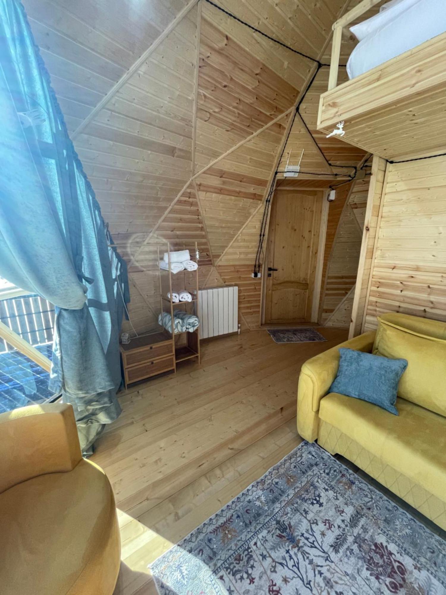 Gabua Glamping Villa Kazbegi Eksteriør billede