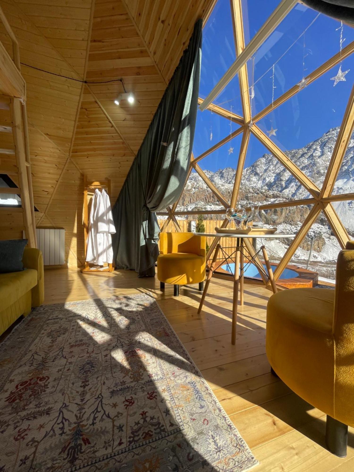 Gabua Glamping Villa Kazbegi Eksteriør billede